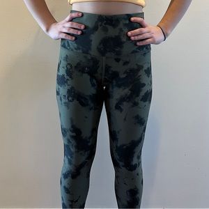 Evolution and Creation Green Tye Dye Athletic Leggings Size Small
